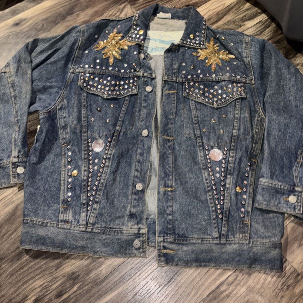 Freego Women’s Denim Jacket M Blue Jean Trucker Studded Western Oversized